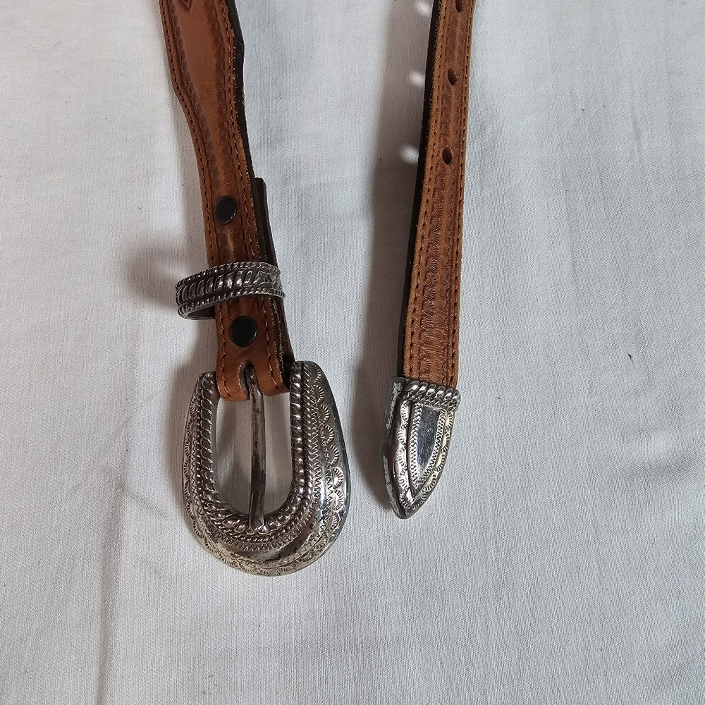 Tony Lama women's western cowgirl belt 7176L silver color buckle size 28